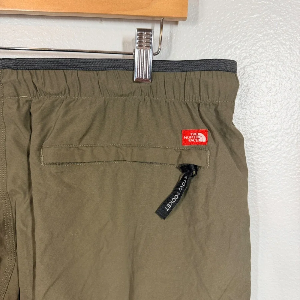 The North Face Shorts Mens Large Olive Green Stow Pocket Hiking Trail Outdoor